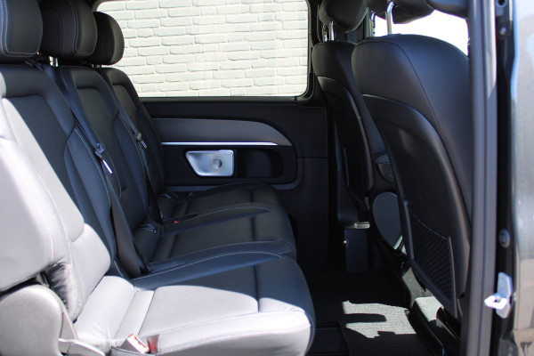 Mercedes-Benz V-Klasse 250d / DC / 4-Matic / AMG / Elec Stoelen / 2x Elec Schuifd / 360 Cam / Burmester / Vol Opties / NIEUWSTAAT