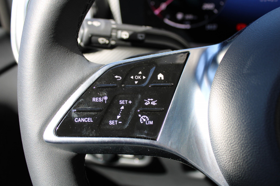 Mercedes-Benz V-Klasse 250d / DC / 4-Matic / AMG / Elec Stoelen / 2x Elec Schuifd / 360 Cam / Burmester / Vol Opties / NIEUWSTAAT