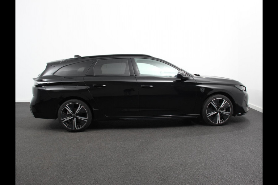 Peugeot 308 1.2 PureTech GT DEMO !  Climate control Adaptive cruise control Parkeersensoren Achteruitrijcamera Navigatie LED Apple Carplay/ Android Auto