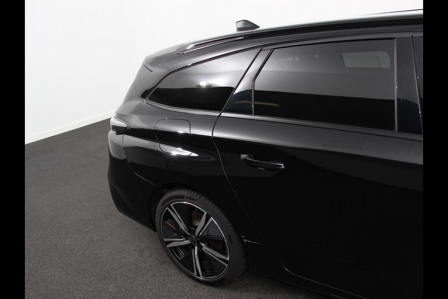 Peugeot 308 1.2 PureTech GT DEMO !  Climate control Adaptive cruise control Parkeersensoren Achteruitrijcamera Navigatie LED Apple Carplay/ Android Auto