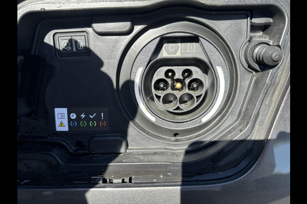 Peugeot 3008 1.6 HYbrid 225 GT Pack Business BOMVOL! | BLACKPACK | ACHTERUITRIJCAMERA | MASSAGE STOELEN | STOELVERWARMING | GEHEUGEN STOELEN | APPLECARPLAY | ELEKT. ACHTERKLEP | FOCAL AUDIO | DODEHOEK | KEYLESS | ADAP. CRUISE | RIJKLAAR MET 12 MND BOVAG GARANTIE |