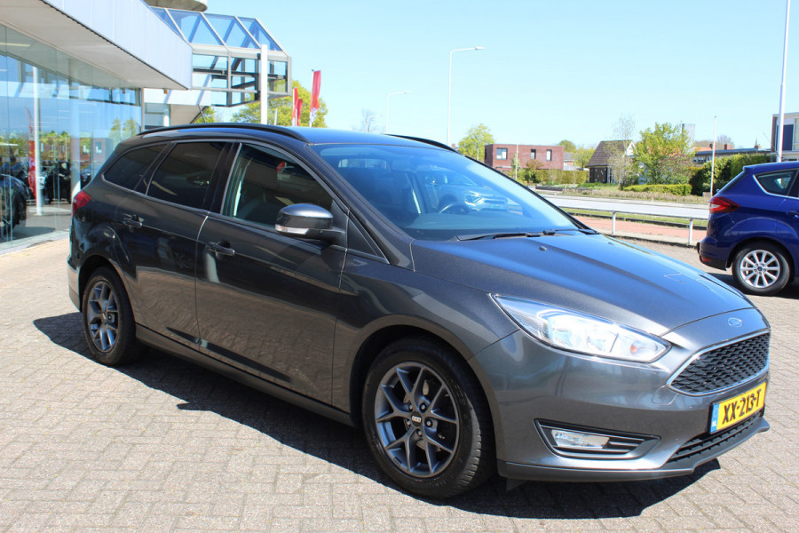 Ford FOCUS Wagon 1.0 125PK , Distributie riem is reeds vervangen Trekhaak, pdc, 16inch BBS VELGEN, Stuurverwarming, Airco , Cruise,