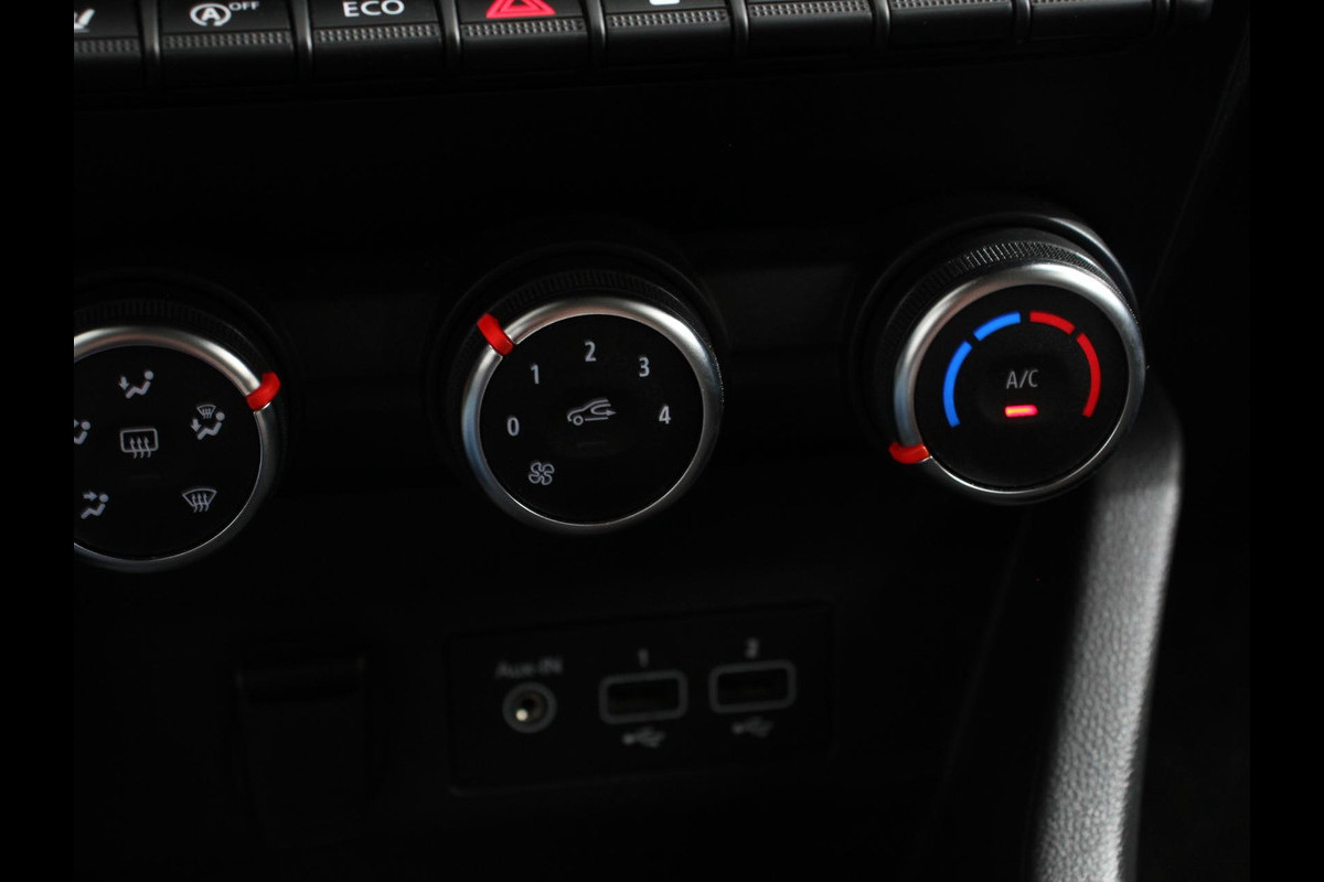 Renault Clio 1.0 TCe Zen Airco Cruise control Trekhaak Voorstoelen verwarmd LED Apple Carplay/ Android Auto Navigatie