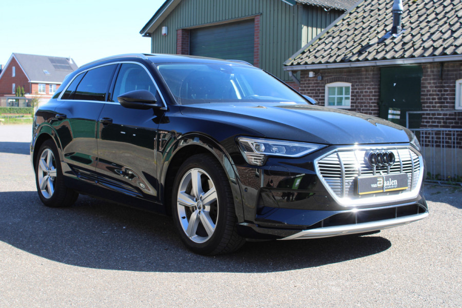 Audi e-tron e-tron 50 quattro Launch SOh 94.2% 71 kWh PANO LEER LED 68000KM!!!