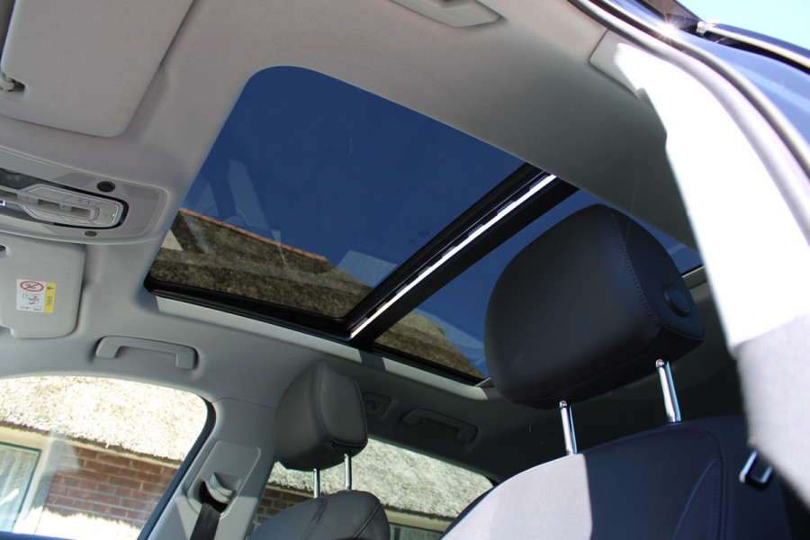 Audi e-tron e-tron 50 quattro Launch SOh 94.2% 71 kWh PANO LEER LED 68000KM!!!