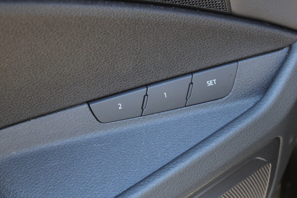 Audi e-tron e-tron 50 quattro Launch SOh 94.2% 71 kWh PANO LEER LED 68000KM!!!