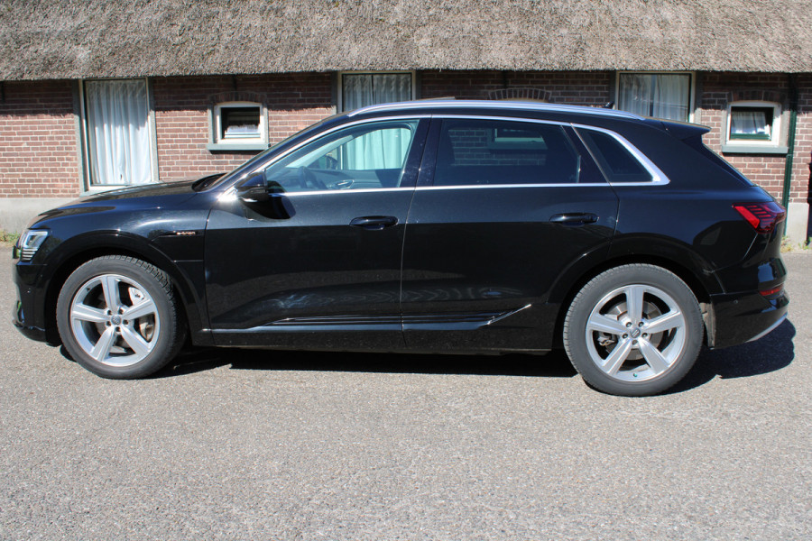 Audi e-tron e-tron 50 quattro Launch SOh 94.2% 71 kWh PANO LEER LED 68000KM!!!