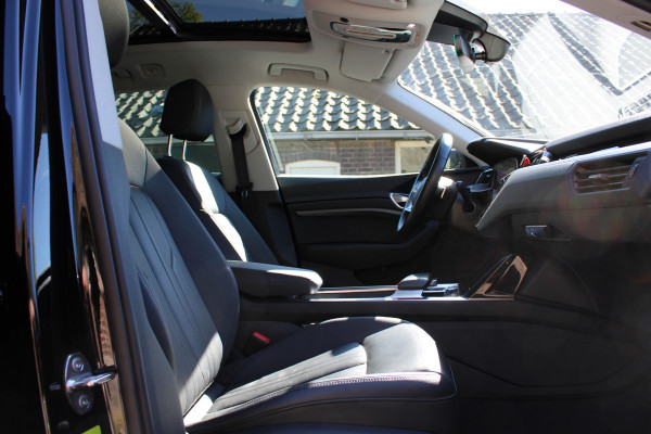 Audi e-tron e-tron 50 quattro Launch SOh 94.2% 71 kWh PANO LEER LED 68000KM!!!