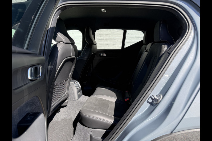 Volvo XC40 1.5 T4 Recharge R-Design | CarPlay | Camera | Keyless | LED | DAB+ | 19 inch