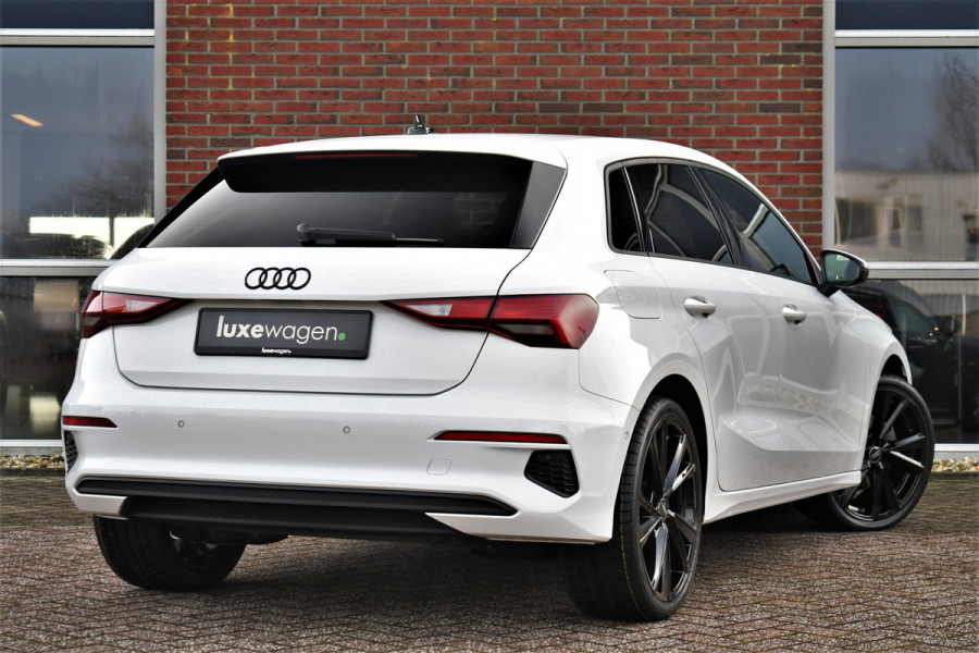 Audi A3 Sportback 35 TFSI 150pk Pano El-Klep Keyless Optic-black Carplay