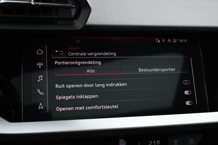 Audi A3 Sportback 35 TFSI 150pk Pano El-Klep Keyless Optic-black Carplay