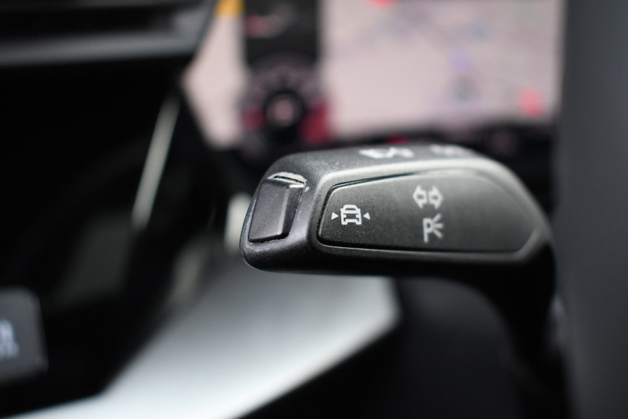 Audi A3 Sportback 35 TFSI 150pk Pano El-Klep Keyless Optic-black Carplay