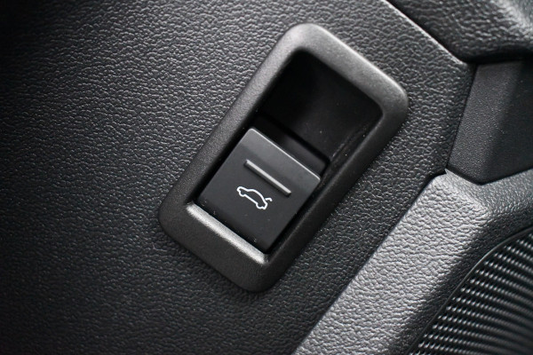 Audi A3 Sportback 35 TFSI 150pk Pano El-Klep Keyless Optic-black Carplay