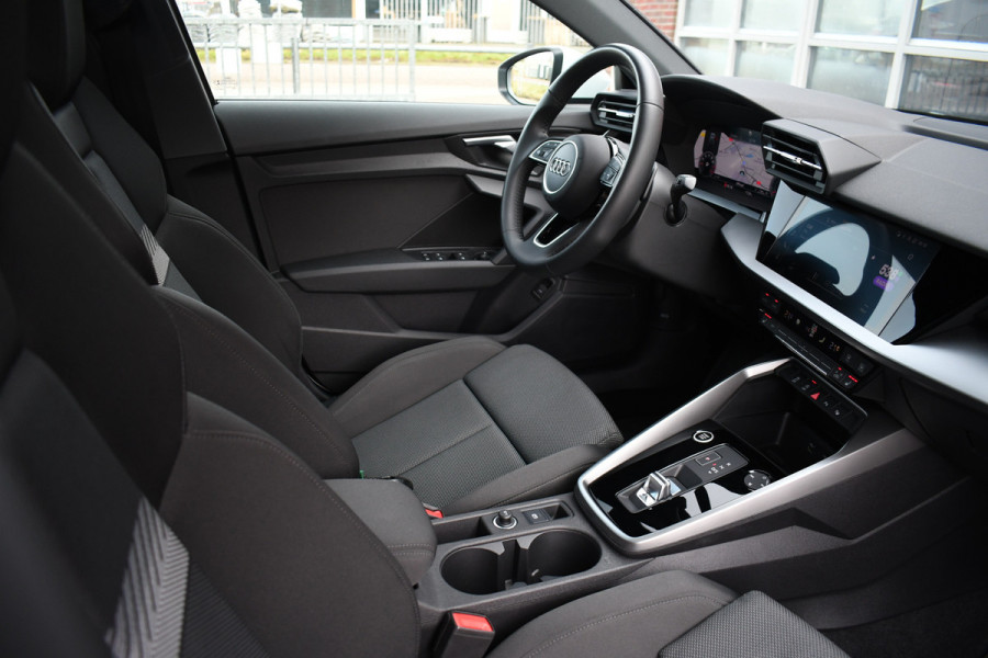 Audi A3 Sportback 35 TFSI 150pk Pano El-Klep Keyless Optic-black Carplay