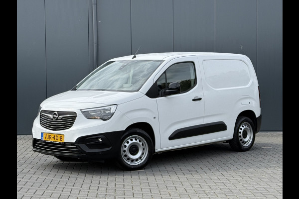 Opel Combo 1.5D 100 PK / L1H1 / 1e EIG. / TREKHAAK / AIRCO / CRUISE / CAMERA / INRICHTING / NAVI