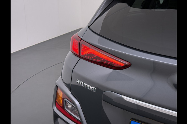 Hyundai Kona 1.6GDI HEV Hybride Premium Adap.Cruise Leder+Verwarming+Ventilatie Head-Up Display Camera Apple Carplay Android Auto Navi Ecc Pd Keyless Blind-Spot Lane Assist Achterbank+Stuur verwarming Krell®-Audio Isofix DAB Lmv 18" Origineel Nederlandse Auto