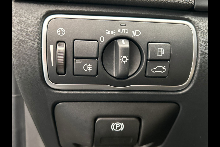 Volvo S60 1.5 T3 Polar+ Dynamic Automaat | Origineel Nederlands | Leder | Navigatie | Climate-control | Stoel/stuurverwarming |