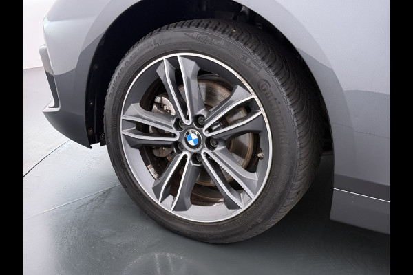 BMW 1-serie 118i Autom. Sport-Line Navi Ecc Live cockpit pro Sportstoelen Apple Carplay Android Auto Cruise Control Pdc Business Ed. Plus DAB Lmv 17" Adap.Led Regen-Lichtsensor Isofix 1e Eigenaar Origineel Nederlandse Auto Dealeronderhouden