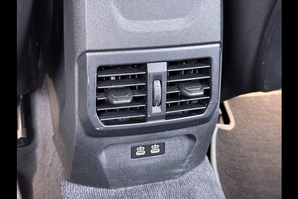 BMW 1-serie 118i Autom. Sport-Line Navi Ecc Live cockpit pro Sportstoelen Apple Carplay Android Auto Cruise Control Pdc Business Ed. Plus DAB Lmv 17" Adap.Led Regen-Lichtsensor Isofix 1e Eigenaar Origineel Nederlandse Auto Dealeronderhouden