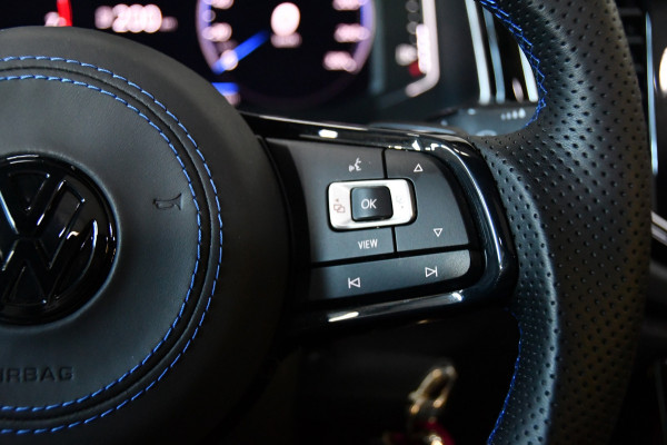 Volkswagen T-Roc 2.0 TSI 4Motion R Performence Akra Pano