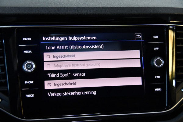 Volkswagen T-Roc 2.0 TSI 4Motion R Performence Akra Pano