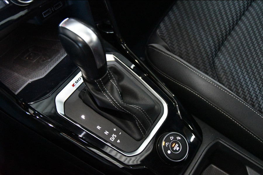 Volkswagen T-Roc 2.0 TSI 4Motion R Performence Akra Pano