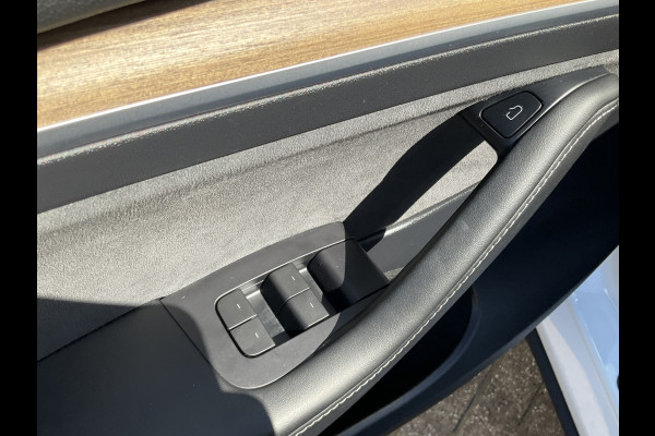 Tesla Model Y Long Range AWD 75 kWh FSD Computer 3