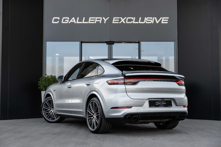 Porsche Cayenne Coupé 3.0 E-Hybrid - Origineel NL | Sport Chrono + | Panorama | Elek. Trekhaak | Bose