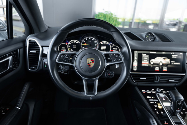 Porsche Cayenne Coupé 3.0 E-Hybrid - Origineel NL | Sport Chrono + | Panorama | Elek. Trekhaak | Bose