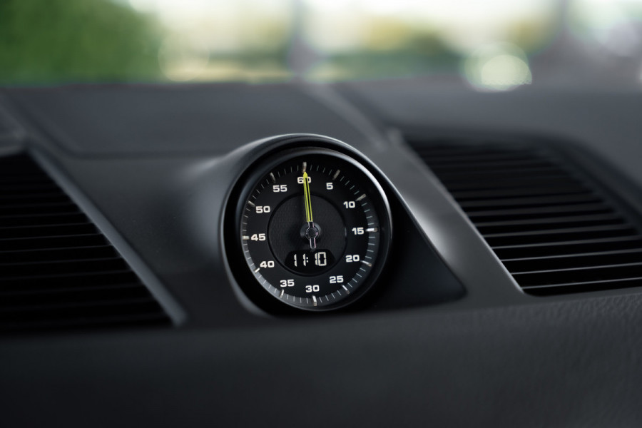 Porsche Cayenne Coupé 3.0 E-Hybrid - Origineel NL | Sport Chrono + | Panorama | Elek. Trekhaak | Bose