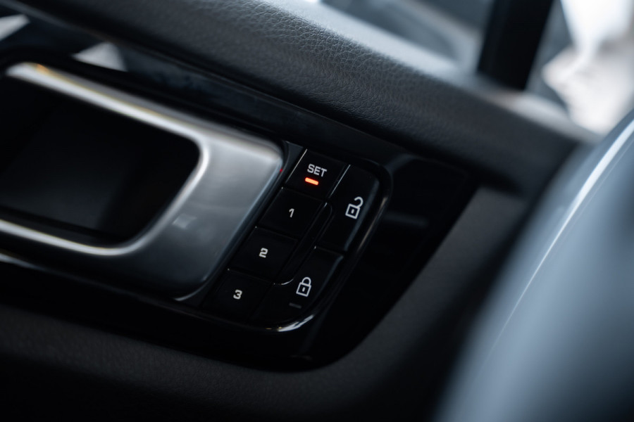 Porsche Cayenne Coupé 3.0 E-Hybrid - Origineel NL | Sport Chrono + | Panorama | Elek. Trekhaak | Bose