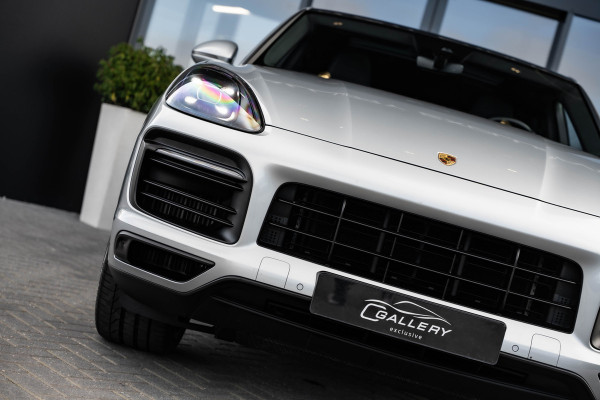 Porsche Cayenne Coupé 3.0 E-Hybrid - Origineel NL | Sport Chrono + | Panorama | Elek. Trekhaak | Bose