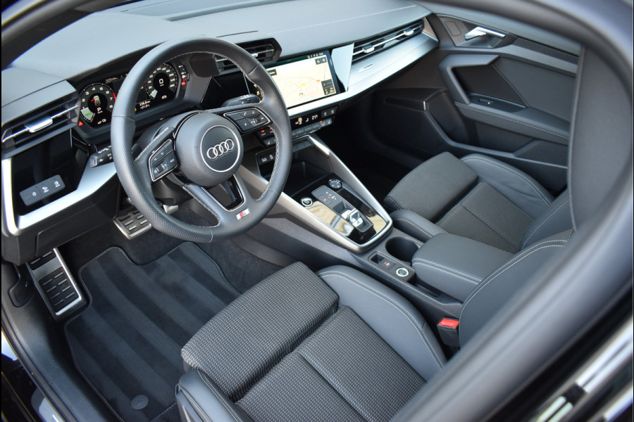 Audi A3 Sportback 40 TFSI e S-Line Black Ed Pano Navi Leder Keyless Full Led 18 Inch