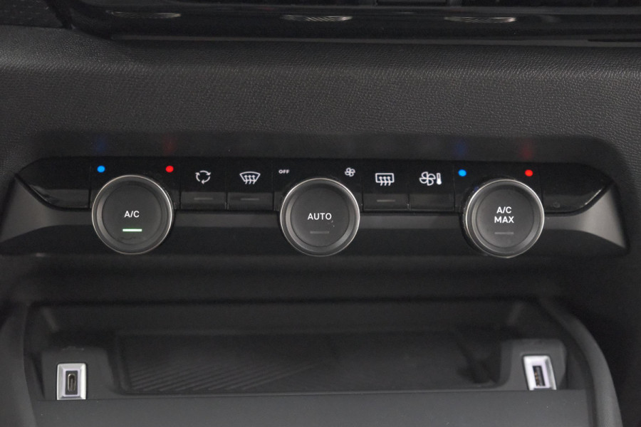 Citroën C4 Puretech 130 EAT8 Feel Pack | Camera | Head-Up Display | Navigatie | Parkeersensoren