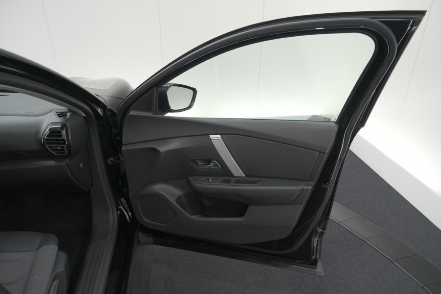 Citroën C4 Puretech 130 EAT8 Feel Pack | Camera | Head-Up Display | Navigatie | Parkeersensoren
