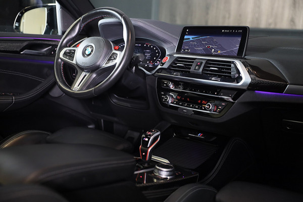 BMW X4 M Competition / Carbon / Head Up / Memory / Camera / Schaalstoelen / Leder / Dode Hoek / Cruise Control / Pano / 21 Inch