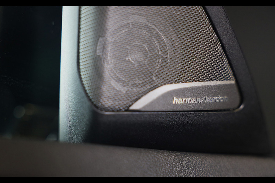 BMW X4 M Competition / Carbon / Head Up / Memory / Camera / Schaalstoelen / Leder / Dode Hoek / Cruise Control / Pano / 21 Inch