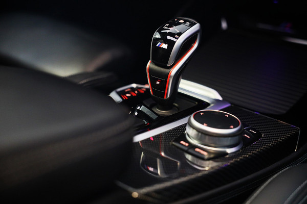 BMW X4 M Competition / Carbon / Head Up / Memory / Camera / Schaalstoelen / Leder / Dode Hoek / Cruise Control / Pano / 21 Inch