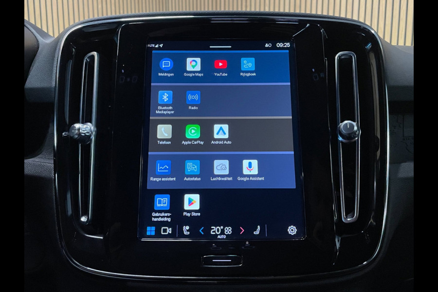 Volvo XC40 Recharge Plus 70 kWh|90%SOH|BLACK|ACC|CAMERA|CARPLAY/ANDROID AUTO|STOEL+STUURVERW|ELEK.KLEP|NL-AUTO|NAP|INC.BTW|1e EIG|
