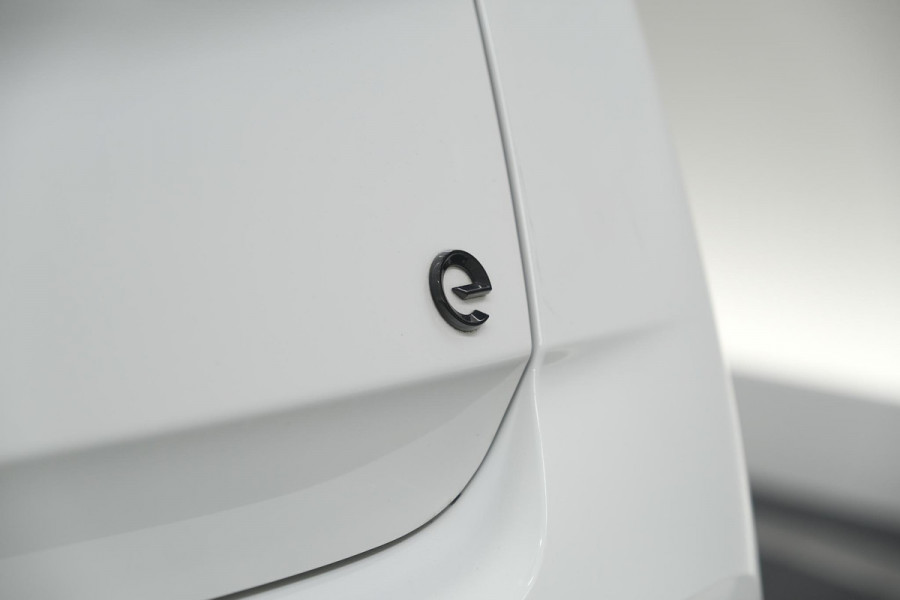 Opel Mokka Electric Level 5 50 kWh | 11 KW Lader | Camera | Adaptieve Cruise Control | Dodehoekdetectie