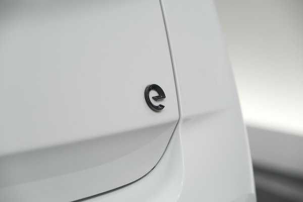 Opel Mokka Electric Level 5 50 kWh | 11 KW Lader | Camera | Adaptieve Cruise Control | Dodehoekdetectie