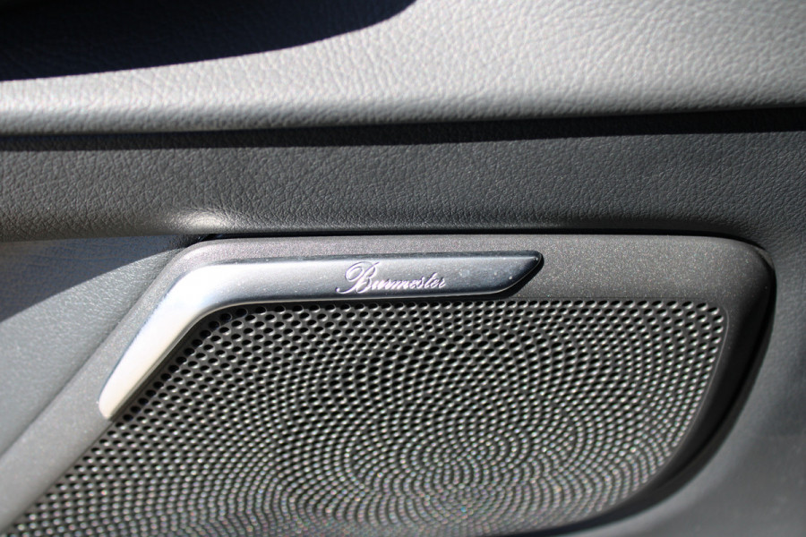 Mercedes-Benz V-Klasse 250d / DC / 4-Matic / AMG / Luchtvering / 2x Elec Schuifd / 360 Cam / Burmester / Vol Opties / NIEUWSTAAT