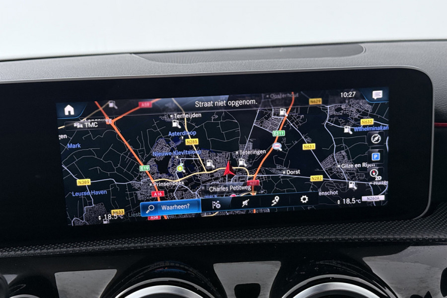Mercedes-Benz A-Klasse 200 Business Solution AMG (NAVIGATIE, CAMERA, STOELVERWARMING, LED, PDC)
