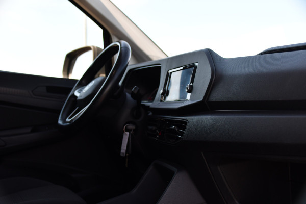 Volkswagen Caddy Cargo 2.0 TDI Black Edition MARGE! Cruise, Carplay, LED, 122pk, Automaat, Nieuw staat! Sensoren, Multimedia, Uniek!