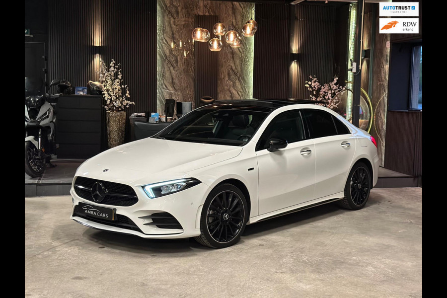 Mercedes-Benz A-Klasse 250 e AMG|Black pakket|PANO|BOMVOL!
