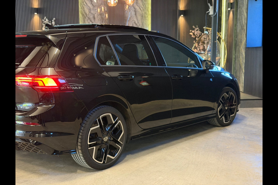 Volkswagen Golf 1.5 eTSI R-Line Edition|PANO|BOMVOL!