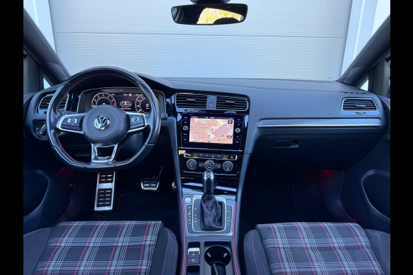 Volkswagen Golf 2.0 TSI GTI Performance Pano/Camera/Keyless