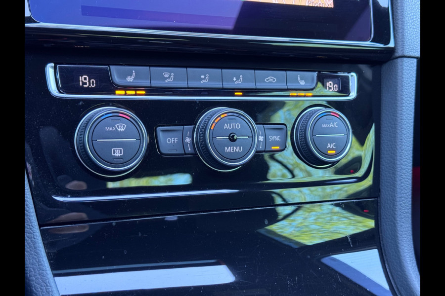 Volkswagen Golf 2.0 TSI GTI Performance Pano/Camera/Keyless