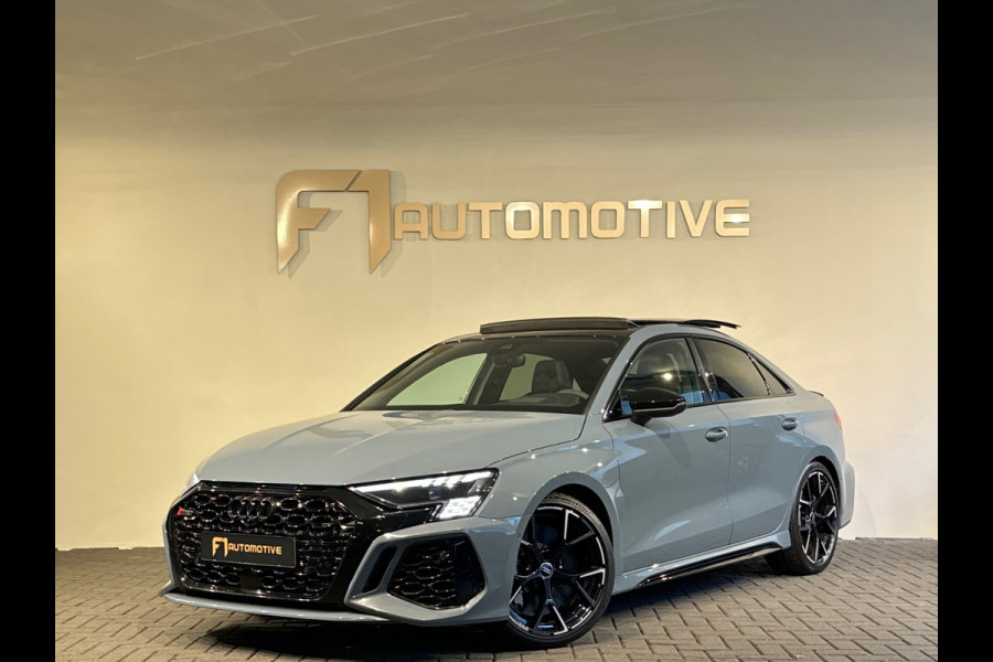 Audi RS3 Limousine 2.5 TFSI quattro Pano|Ceramic|HuD|B&O|Key