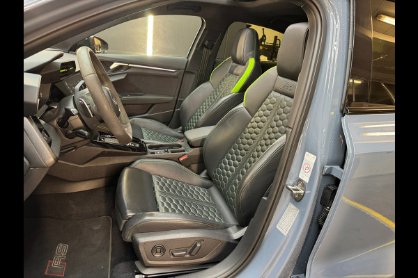 Audi RS3 Limousine 2.5 TFSI quattro Pano|Ceramic|HuD|B&O|Key